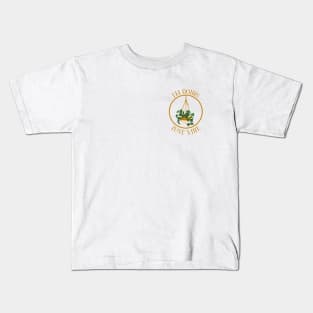 I'm Doing Just Vine - Plant Humor Kids T-Shirt